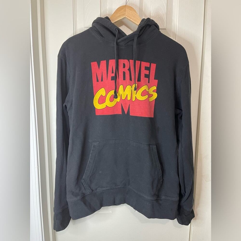 Tailgate Marvel Comics Men's Black Spell-out Graphic Hoodie Sweatshirt Medium